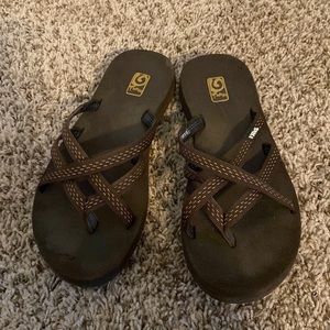 Womens Teva Mush Sandals, size 8. Barely worn